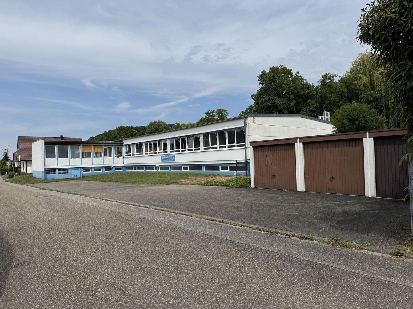 Predaj nebytového priestoru 6.330 m², Kämpfelbach, Bádensko-Wurttembersko Predaj nebytového priestoru 6.330 m², Kämpfelbach, Bádensko-Wurttembersko