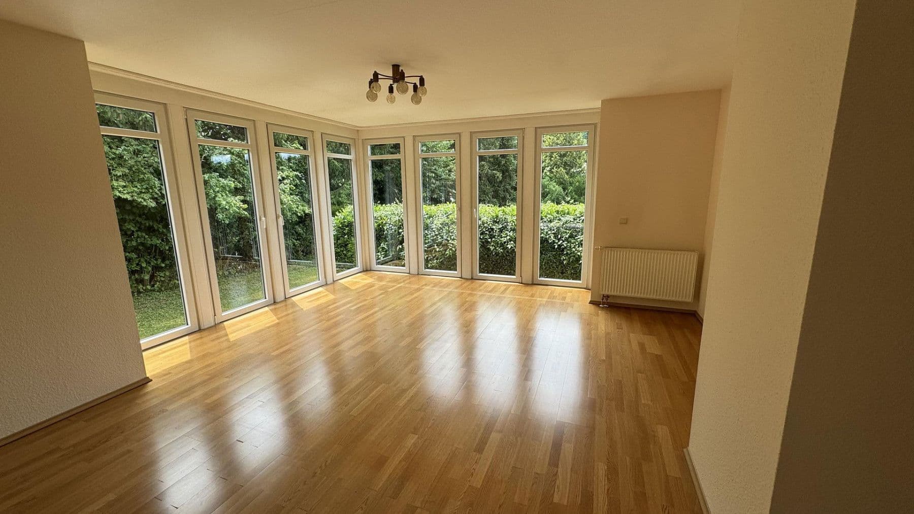 Predaj nebytového priestoru 6.330 m², Kämpfelbach, Bádensko-Wurttembersko Predaj nebytového priestoru 6.330 m², Kämpfelbach, Bádensko-Wurttembersko