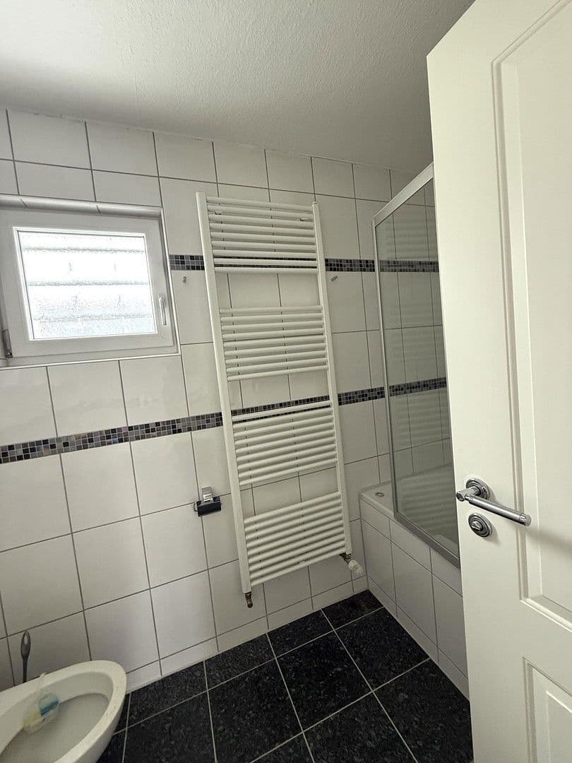 Predaj domu 237 m², pozemek 610 m², Mühlacker, Bádensko-Wurttembersko Predaj domu 237 m², pozemek 610 m², Mühlacker, Bádensko-Wurttembersko