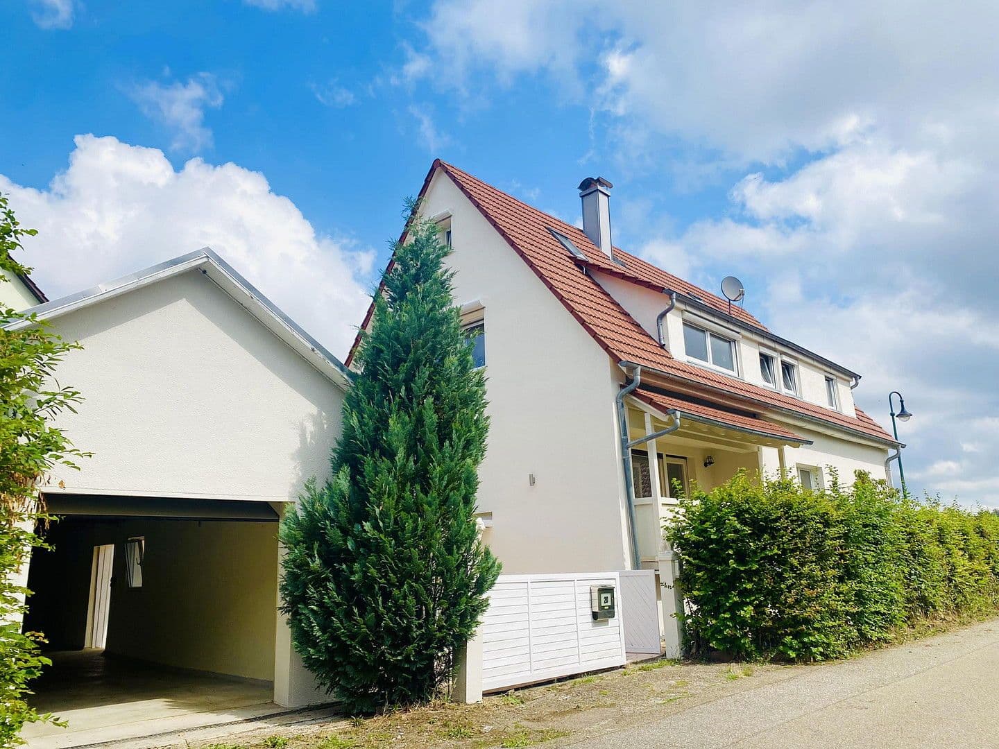 Predaj domu 237 m², pozemek 610 m², Mühlacker, Bádensko-Wurttembersko Predaj domu 237 m², pozemek 610 m², Mühlacker, Bádensko-Wurttembersko