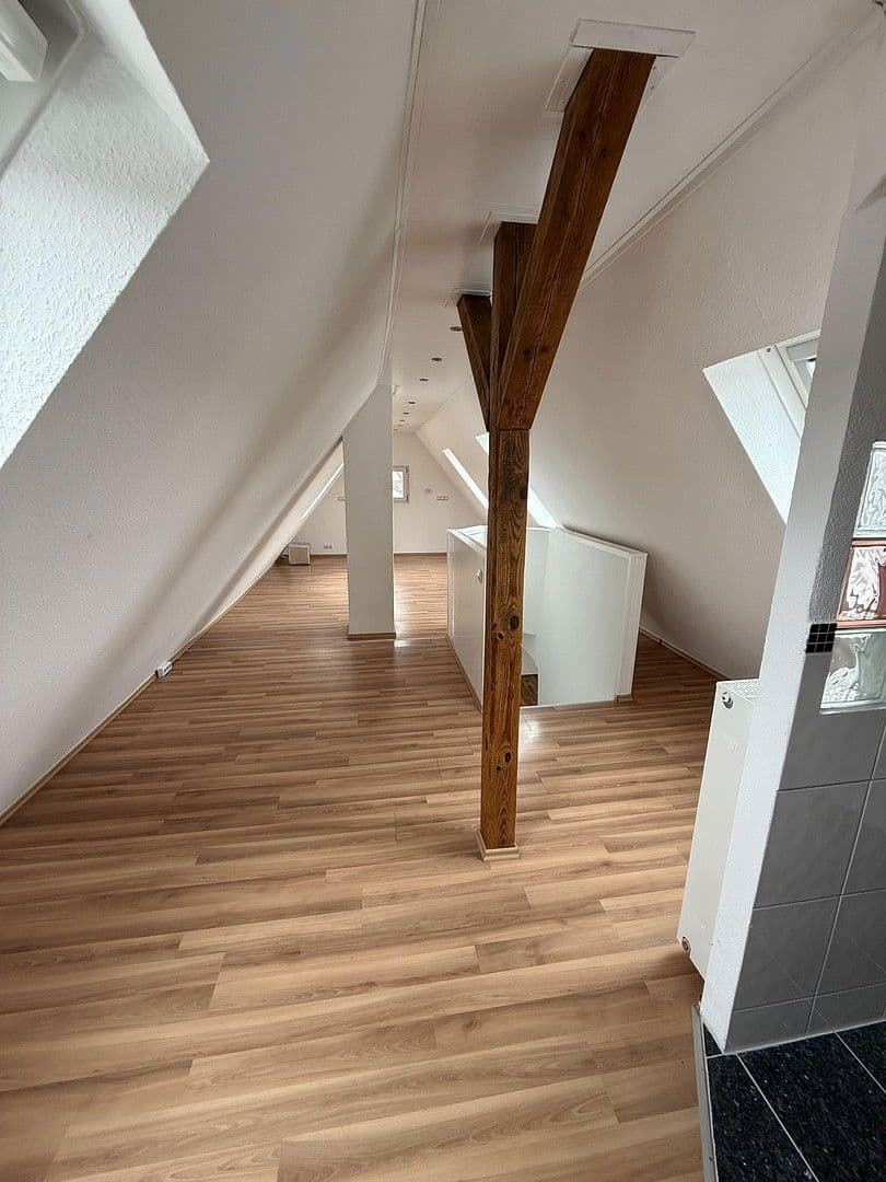 Predaj domu 237 m², pozemek 610 m², Mühlacker, Bádensko-Wurttembersko Predaj domu 237 m², pozemek 610 m², Mühlacker, Bádensko-Wurttembersko