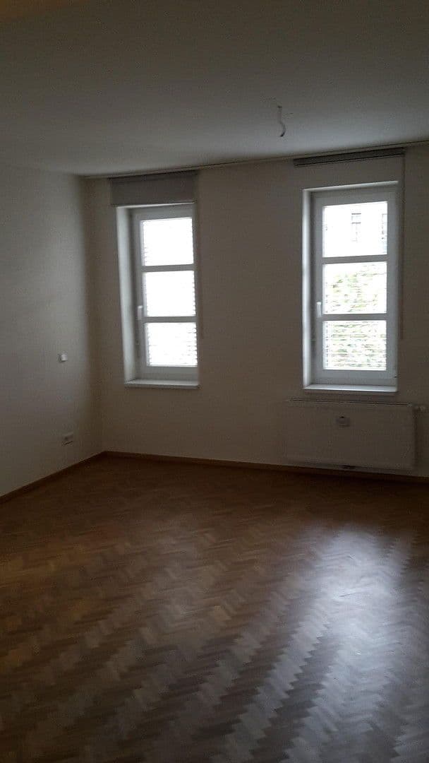 Prenájom bytu 3-izbový 96 m², Graz, Štajersko Prenájom bytu 3-izbový 96 m², Graz, Štajersko