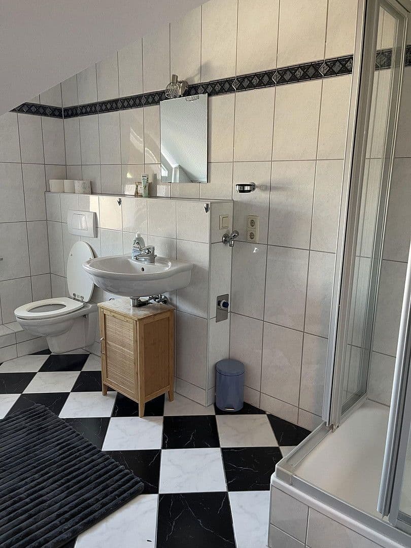 Prenájom bytu 3-izbový 85 m², Mainz-Kostheim, Hesensko Prenájom bytu 3-izbový 85 m², Mainz-Kostheim, Hesensko