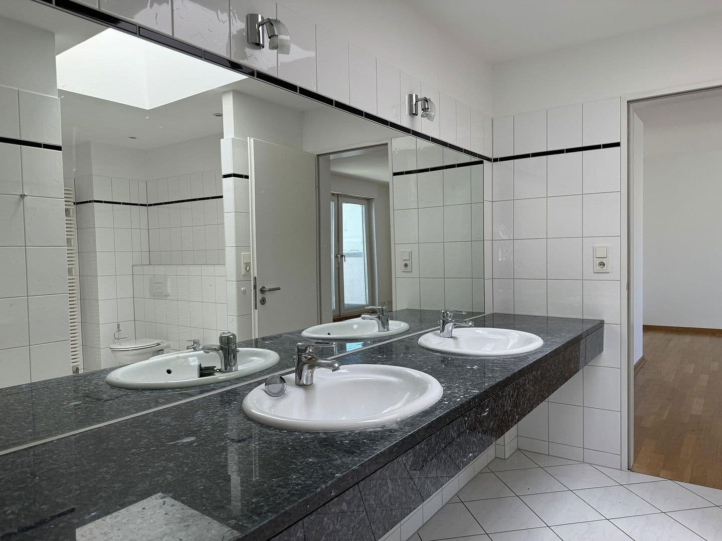 Predaj bytu 5-izbový 198 m², Albrechtstraße, Berlin, Berlín Predaj bytu 5-izbový 198 m², Albrechtstraße, Berlin, Berlín