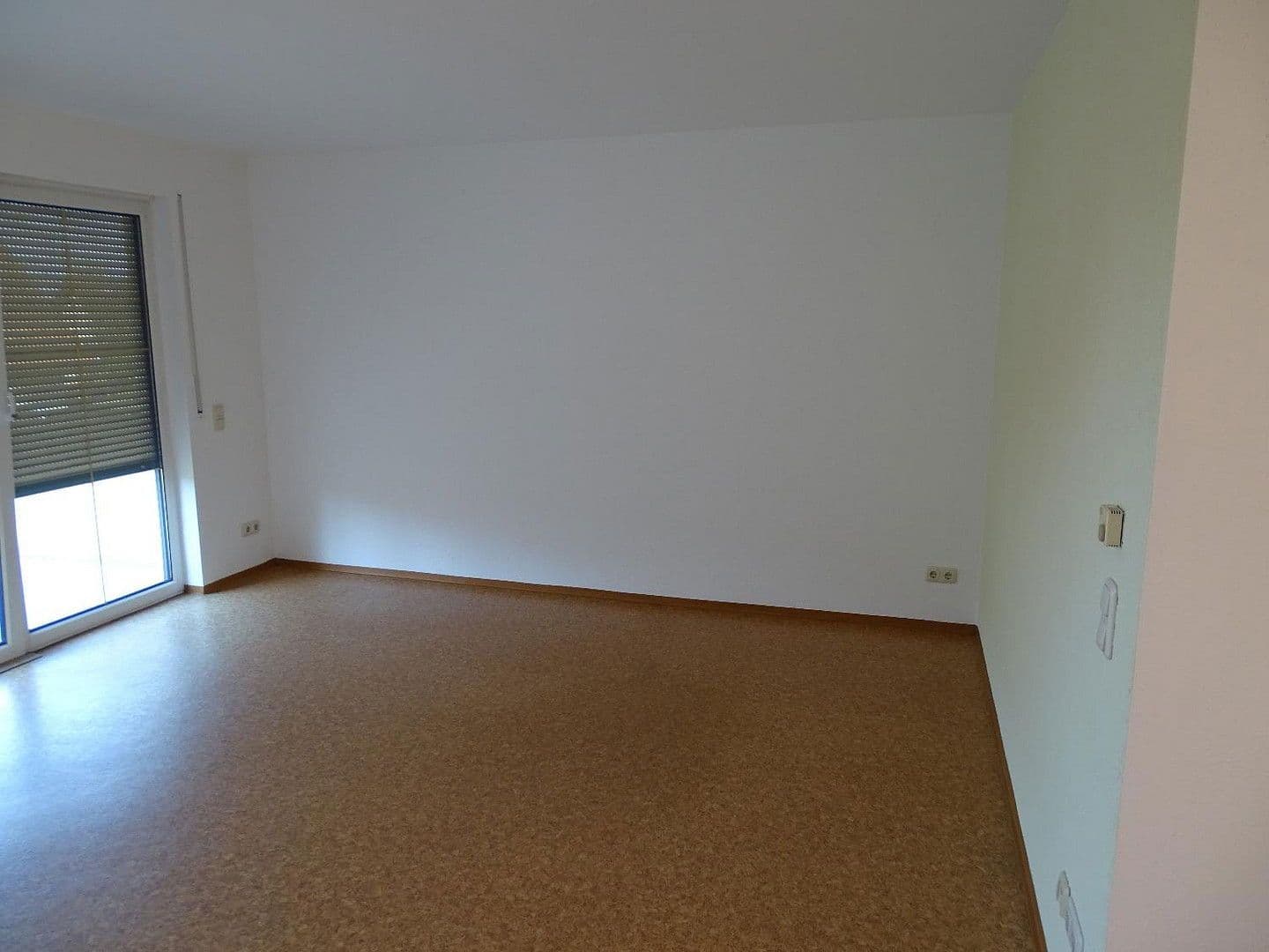 Prenájom bytu 1-izbový 54 m², Dresden-Weißig, Sasko Prenájom bytu 1-izbový 54 m², Dresden-Weißig, Sasko
