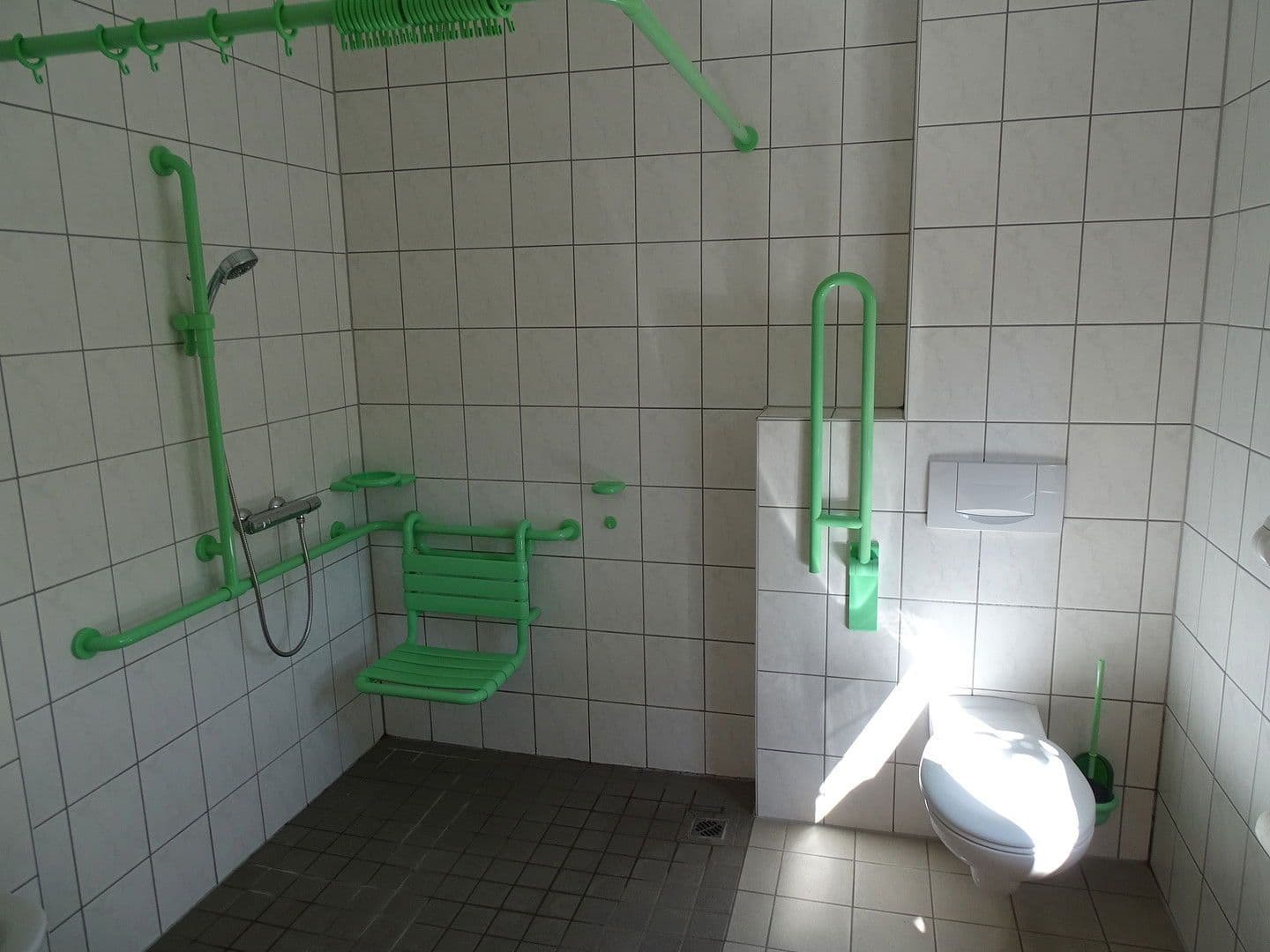 Prenájom bytu 1-izbový 54 m², Dresden-Weißig, Sasko Prenájom bytu 1-izbový 54 m², Dresden-Weißig, Sasko