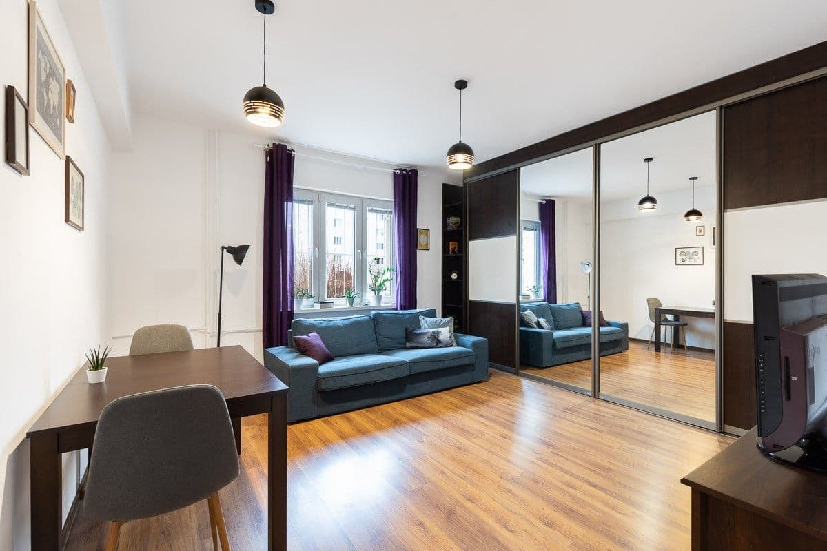 Prenájom bytu 2-izbový 43 m², Junácka, Nové Mesto, Bratislavský kraj Prenájom bytu 2-izbový 43 m², Junácka, Nové Mesto, Bratislavský kraj