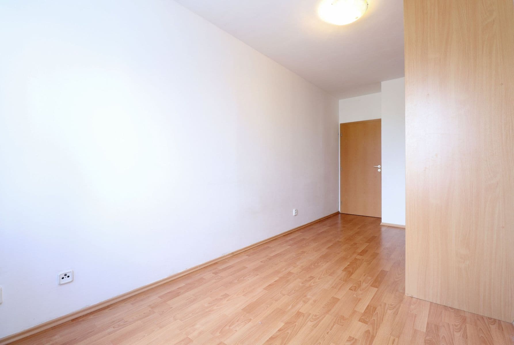 Prenájom bytu 3-izbový 76 m², Herlíkovická, Praha, Praha Prenájom bytu 3-izbový 76 m², Herlíkovická, Praha, Praha