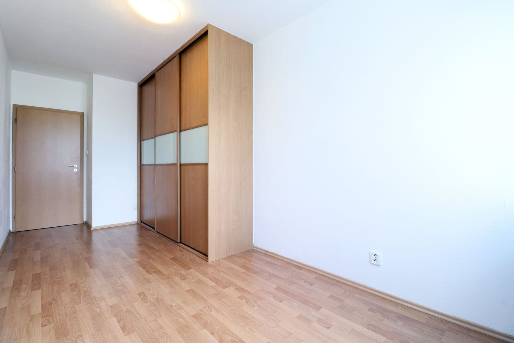 Prenájom bytu 3-izbový 76 m², Herlíkovická, Praha, Praha Prenájom bytu 3-izbový 76 m², Herlíkovická, Praha, Praha