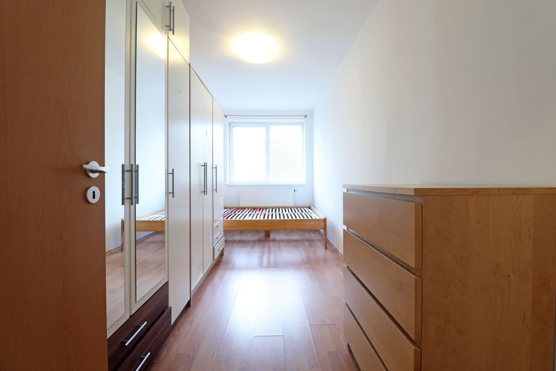 Prenájom bytu 3-izbový 76 m², Herlíkovická, Praha, Praha Prenájom bytu 3-izbový 76 m², Herlíkovická, Praha, Praha