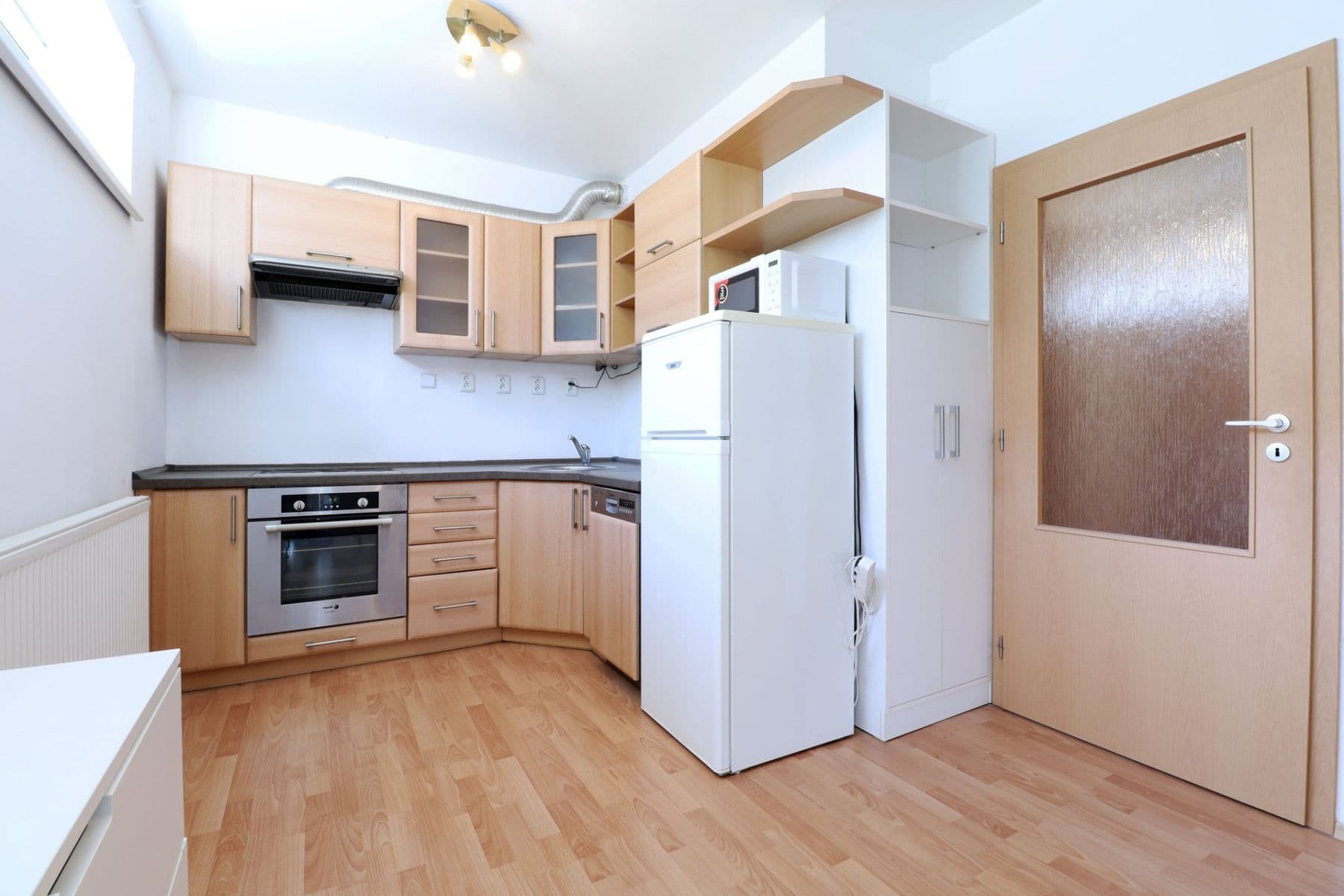 Prenájom bytu 3-izbový 76 m², Herlíkovická, Praha, Praha Prenájom bytu 3-izbový 76 m², Herlíkovická, Praha, Praha