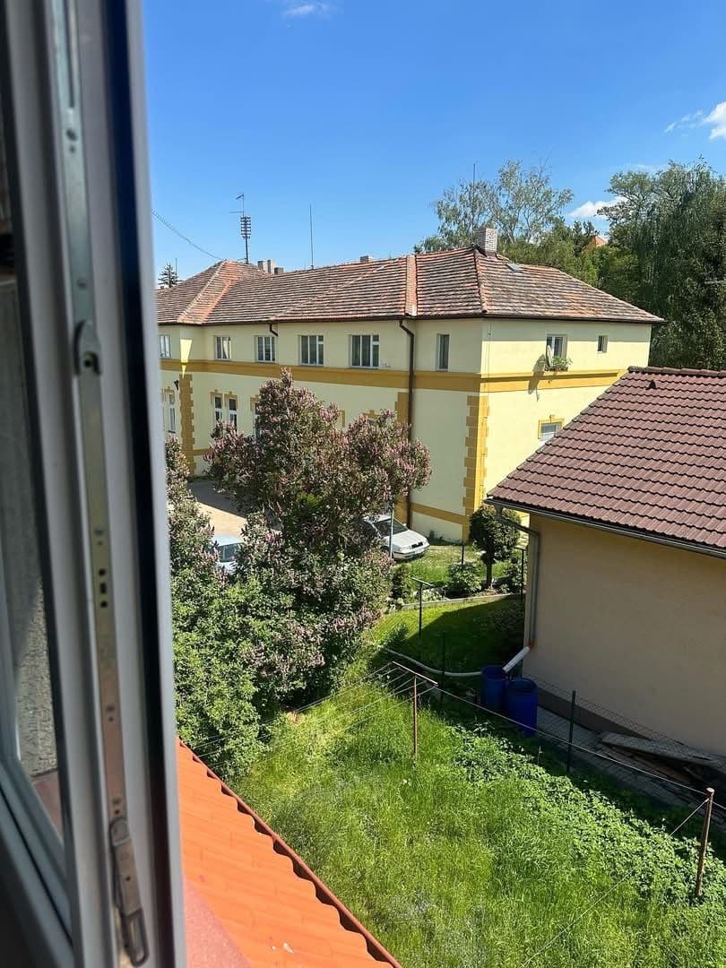 Predaj bytu 1-izbový 39 m², Na Louce, Králův Dvůr, Středočeský kraj Predaj bytu 1-izbový 39 m², Na Louce, Králův Dvůr, Středočeský kraj