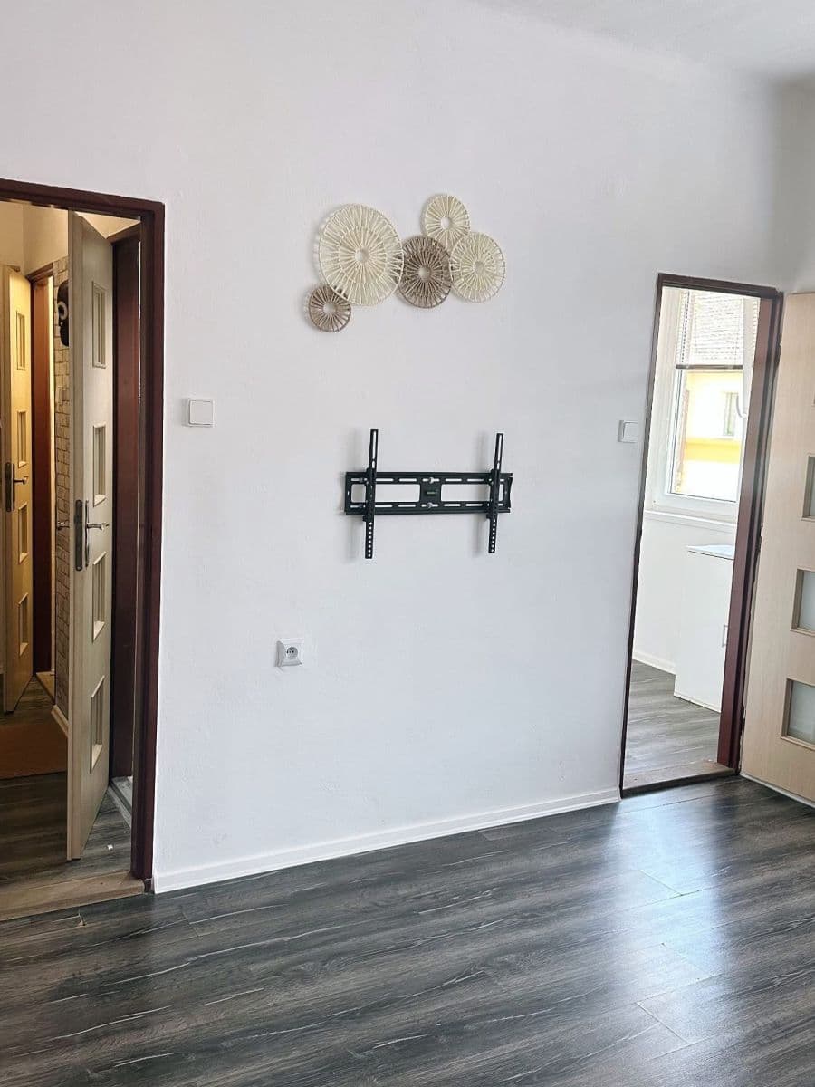 Predaj bytu 1-izbový 39 m², Na Louce, Králův Dvůr, Středočeský kraj Predaj bytu 1-izbový 39 m², Na Louce, Králův Dvůr, Středočeský kraj