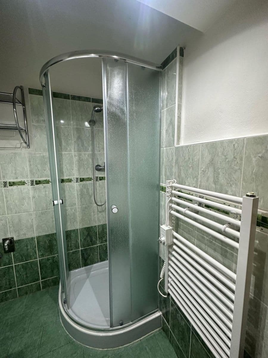 Predaj bytu 1-izbový 39 m², Na Louce, Králův Dvůr, Středočeský kraj Predaj bytu 1-izbový 39 m², Na Louce, Králův Dvůr, Středočeský kraj