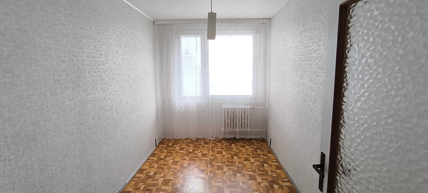 Prenájom bytu 3-izbový 82 m², nám. Republiky, Neratovice, Středočeský kraj Prenájom bytu 3-izbový 82 m², nám. Republiky, Neratovice, Středočeský kraj