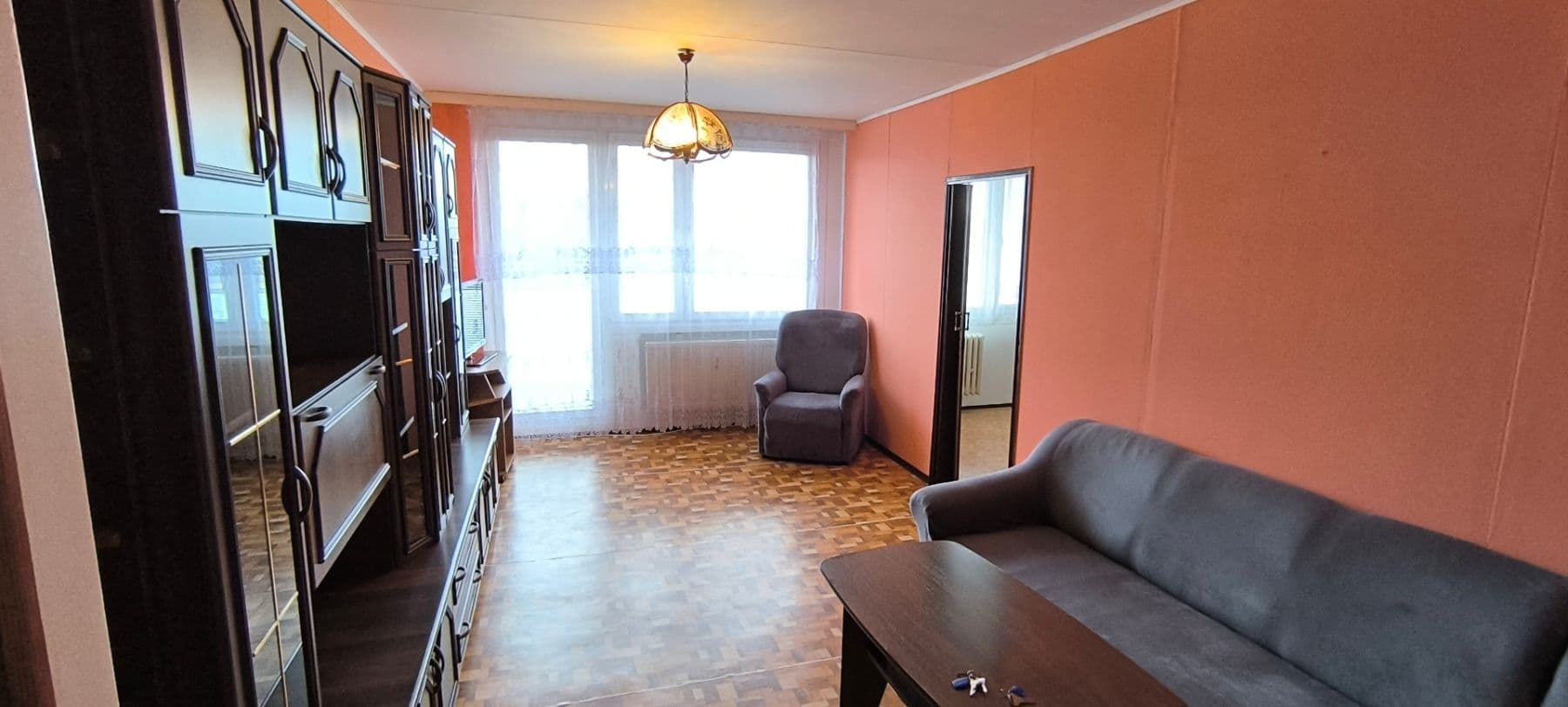 Prenájom bytu 3-izbový 82 m², nám. Republiky, Neratovice, Středočeský kraj Prenájom bytu 3-izbový 82 m², nám. Republiky, Neratovice, Středočeský kraj