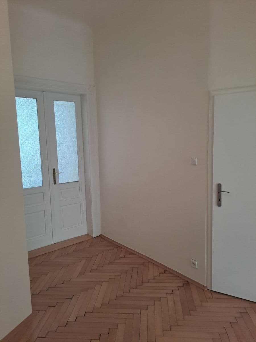Prenájom bytu 2-izbový 85 m², Janovského, Praha, Praha Prenájom bytu 2-izbový 85 m², Janovského, Praha, Praha