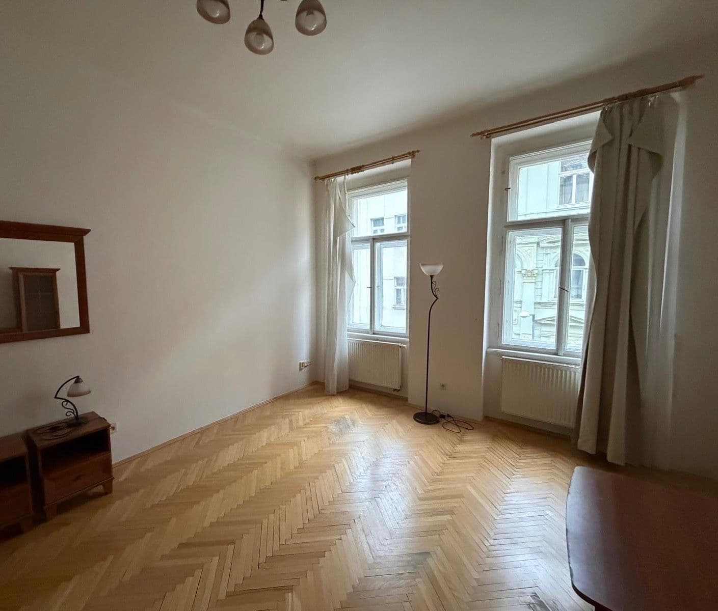 Prenájom bytu 1-izbový 42 m², Záhřebská, Praha, Praha Prenájom bytu 1-izbový 42 m², Záhřebská, Praha, Praha