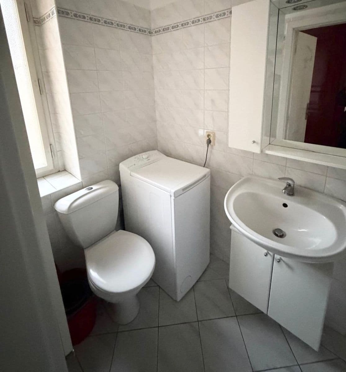 Prenájom bytu 1-izbový 42 m², Záhřebská, Praha, Praha Prenájom bytu 1-izbový 42 m², Záhřebská, Praha, Praha