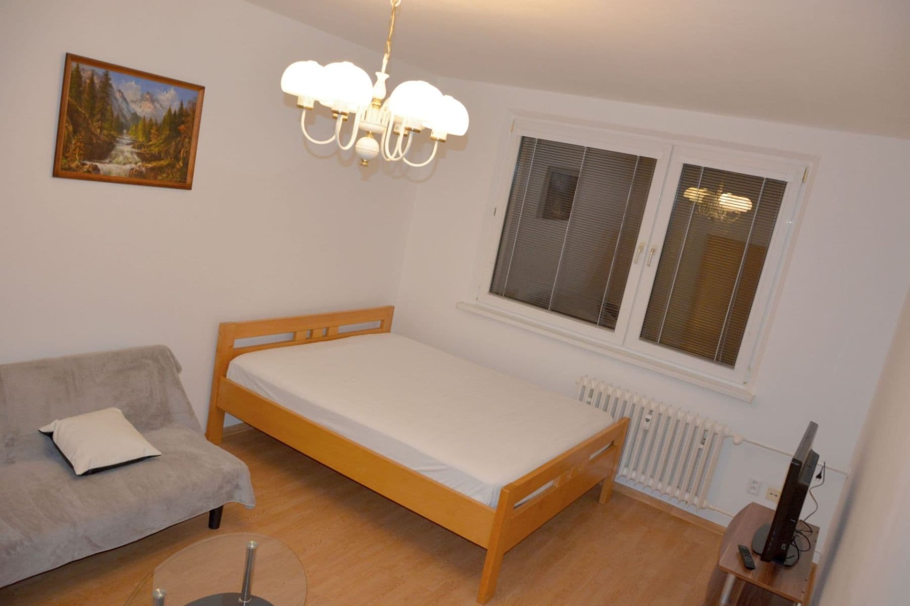 Predaj bytu 1-izbový 35 m², Kpt. Jána Rašu, Dúbravka, Bratislavský kraj Predaj bytu 1-izbový 35 m², Kpt. Jána Rašu, Dúbravka, Bratislavský kraj