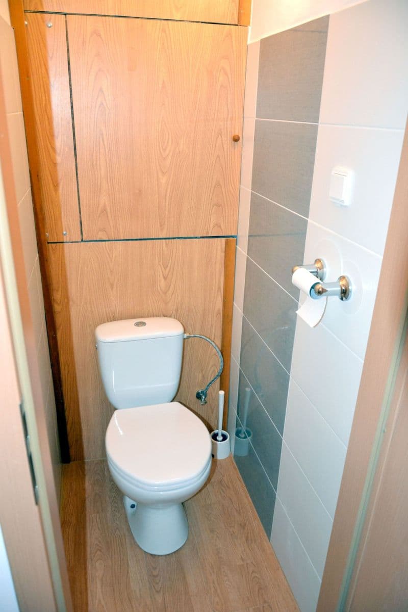 Predaj bytu 1-izbový 35 m², Kpt. Jána Rašu, Dúbravka, Bratislavský kraj Predaj bytu 1-izbový 35 m², Kpt. Jána Rašu, Dúbravka, Bratislavský kraj