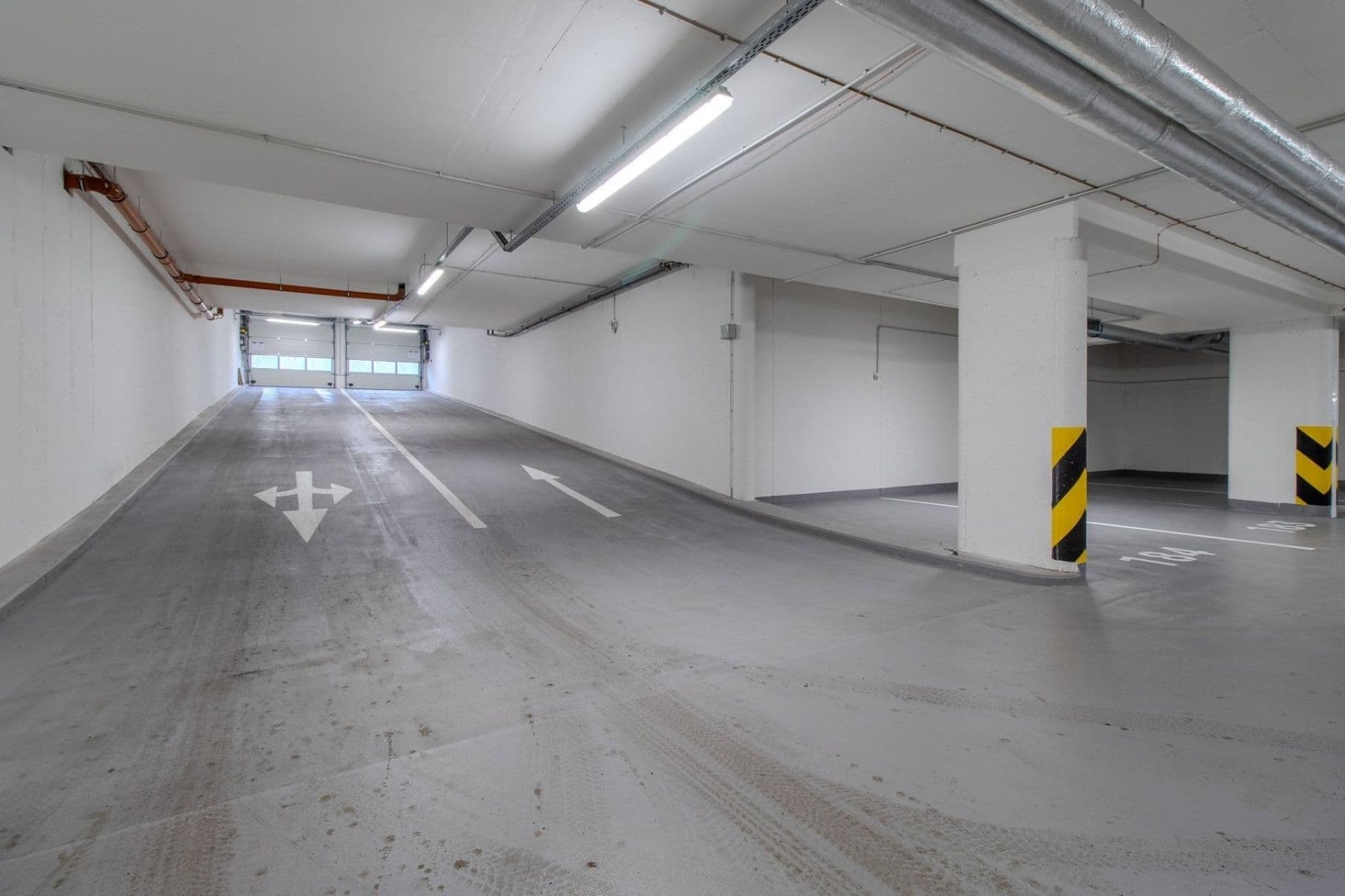 Prenájom garáže 15 m², Poděbradská, Praha, Praha Prenájom garáže 15 m², Poděbradská, Praha, Praha