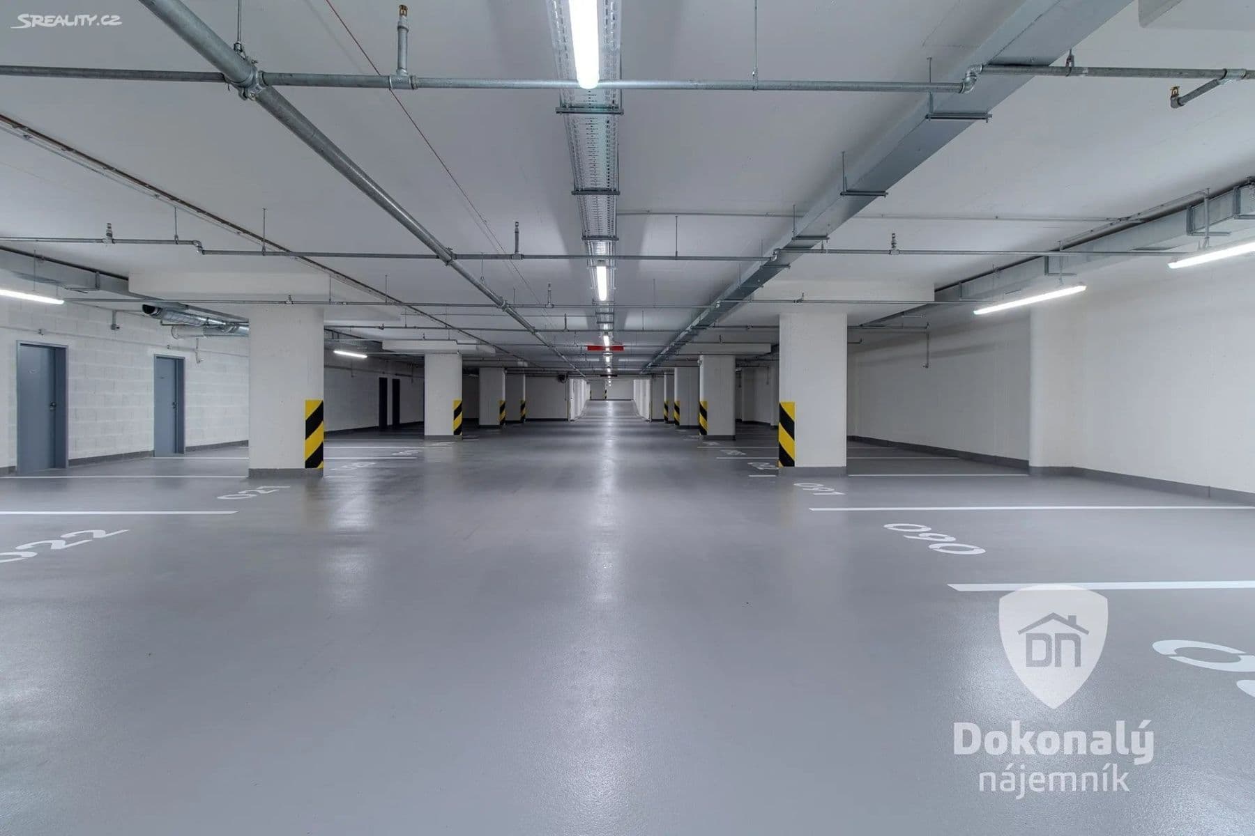 Prenájom garáže 15 m², Poděbradská, Praha, Praha Prenájom garáže 15 m², Poděbradská, Praha, Praha