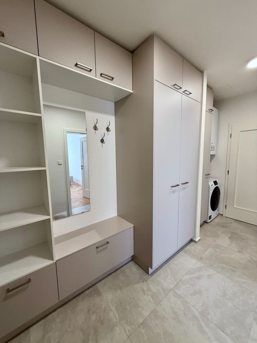 Prenájom bytu 2-izbový 45 m², Vinohradská, Praha, Praha Prenájom bytu 2-izbový 45 m², Vinohradská, Praha, Praha