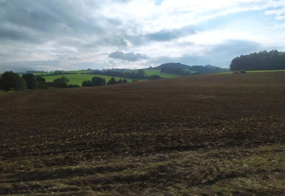Predaj pozemku 5.510 m², Police, Zlínský kraj Predaj pozemku 5.510 m², Police, Zlínský kraj
