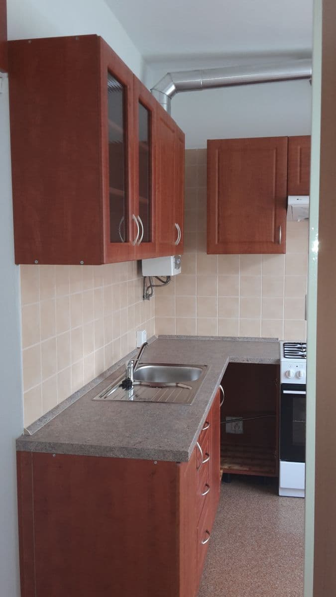 Prenájom bytu 1-izbový 35 m², Lidická, Třinec, Moravskoslezský kraj Prenájom bytu 1-izbový 35 m², Lidická, Třinec, Moravskoslezský kraj