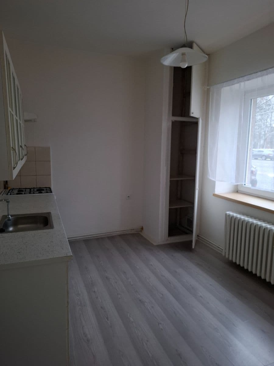 Prenájom bytu 1-izbový 39 m², Zborovské náměstí, Pardubice, Pardubický kraj Prenájom bytu 1-izbový 39 m², Zborovské náměstí, Pardubice, Pardubický kraj