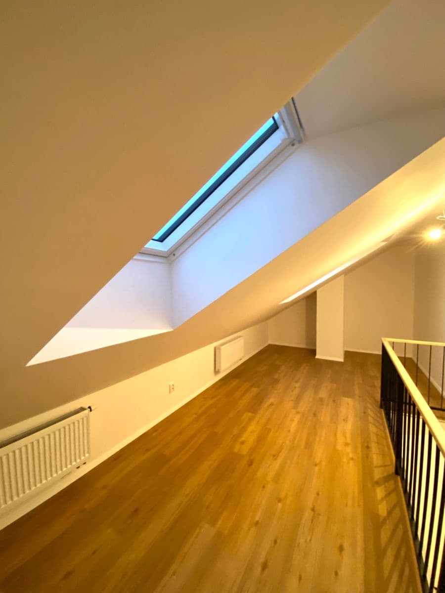 Prenájom bytu 3-izbový 81 m², Kubelíkova, Praha, Praha Prenájom bytu 3-izbový 81 m², Kubelíkova, Praha, Praha