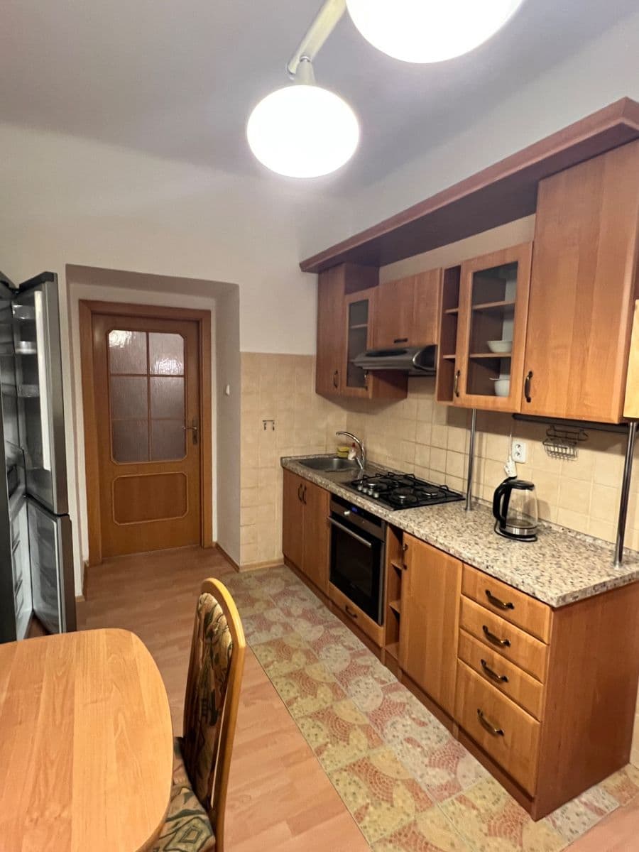 Prenájom bytu 2-izbový 50 m², Na Břehu, Praha, Praha Prenájom bytu 2-izbový 50 m², Na Břehu, Praha, Praha