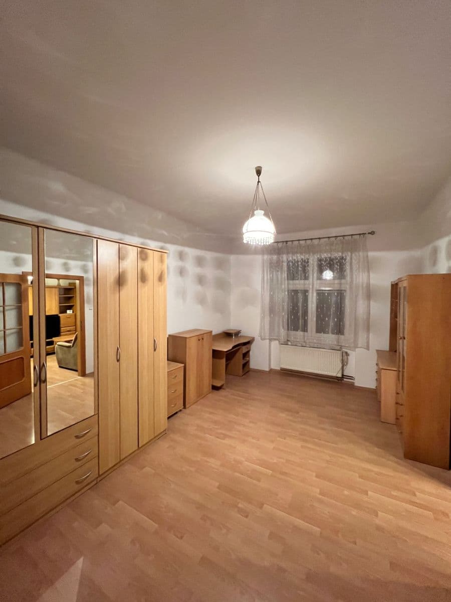 Prenájom bytu 2-izbový 50 m², Na Břehu, Praha, Praha Prenájom bytu 2-izbový 50 m², Na Břehu, Praha, Praha