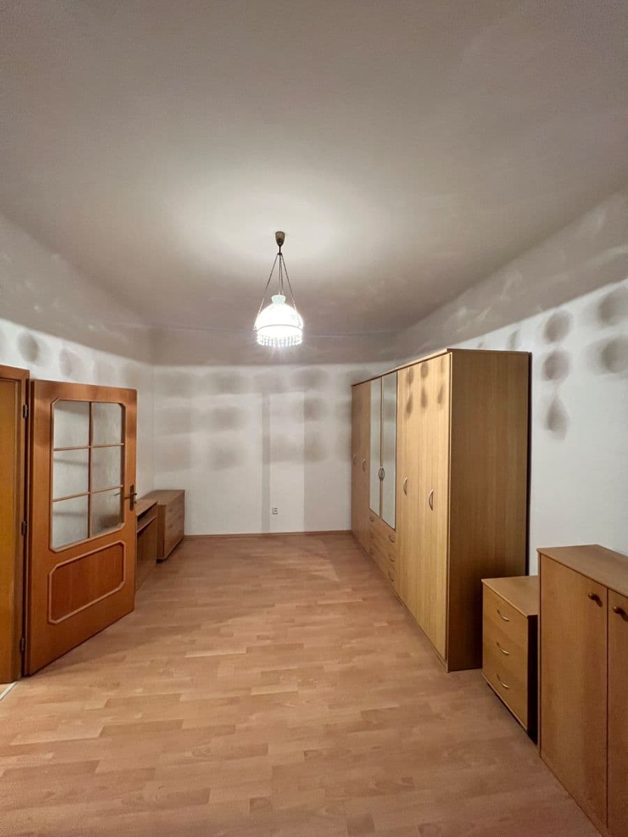 Prenájom bytu 2-izbový 50 m², Na Břehu, Praha, Praha Prenájom bytu 2-izbový 50 m², Na Břehu, Praha, Praha