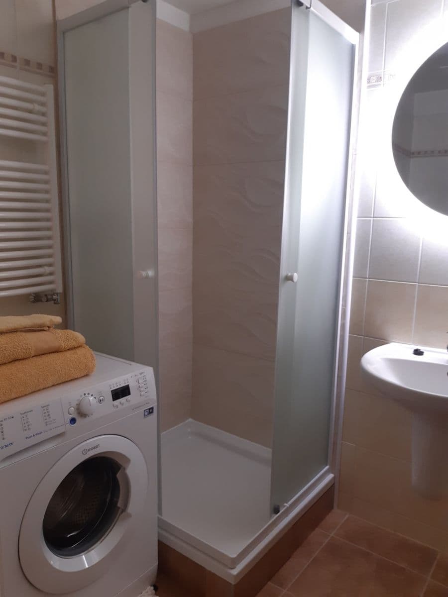 Prenájom bytu 1-izbový 37 m², U Měšťanského pivovaru, Praha, Praha Prenájom bytu 1-izbový 37 m², U Měšťanského pivovaru, Praha, Praha