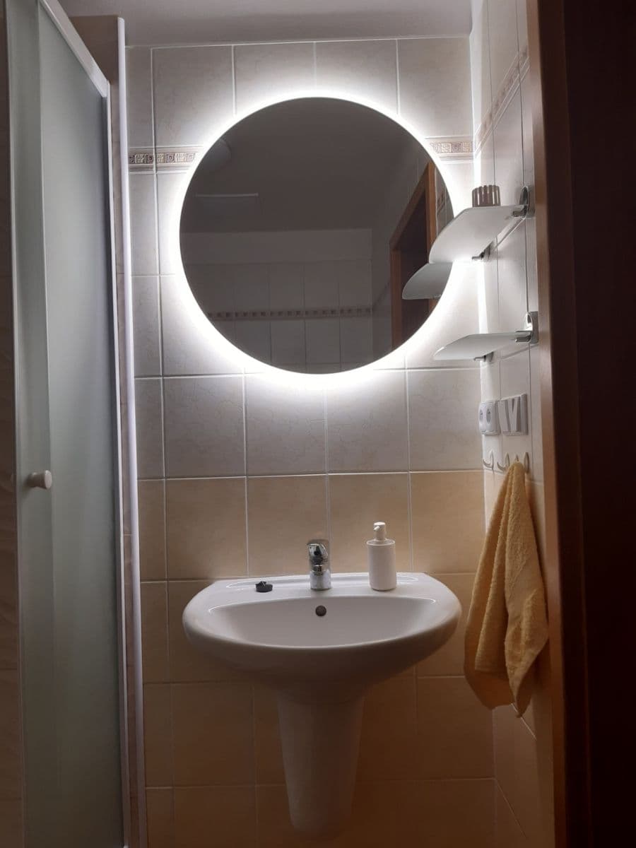 Prenájom bytu 1-izbový 37 m², U Měšťanského pivovaru, Praha, Praha Prenájom bytu 1-izbový 37 m², U Měšťanského pivovaru, Praha, Praha