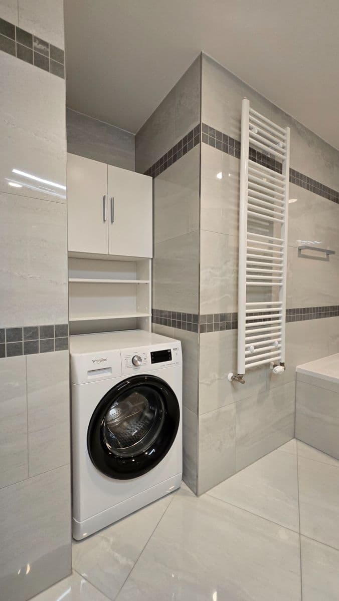 Prenájom bytu 2-izbový 47 m², Drahňovická, Praha, Praha Prenájom bytu 2-izbový 47 m², Drahňovická, Praha, Praha