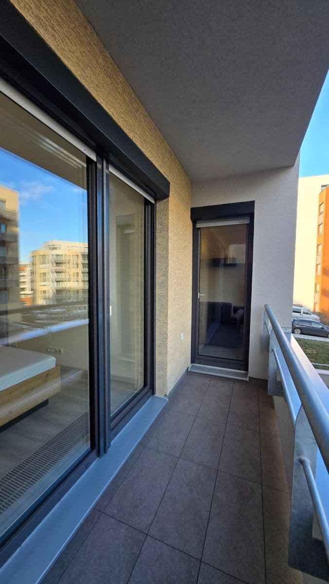 Prenájom bytu 2-izbový 47 m², Drahňovická, Praha, Praha Prenájom bytu 2-izbový 47 m², Drahňovická, Praha, Praha