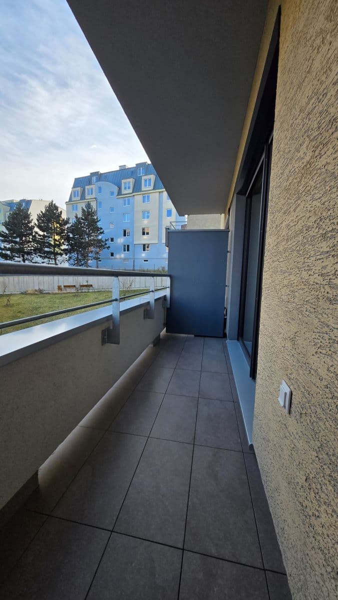 Prenájom bytu 2-izbový 47 m², Drahňovická, Praha, Praha Prenájom bytu 2-izbový 47 m², Drahňovická, Praha, Praha