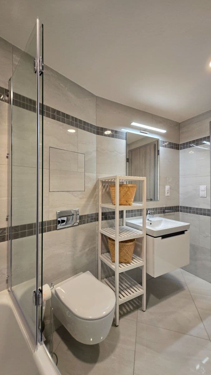 Prenájom bytu 2-izbový 47 m², Drahňovická, Praha, Praha Prenájom bytu 2-izbový 47 m², Drahňovická, Praha, Praha