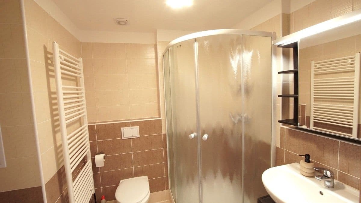 Prenájom bytu 1-izbový 33 m², Emy Destinové, Jinočany, Středočeský kraj Prenájom bytu 1-izbový 33 m², Emy Destinové, Jinočany, Středočeský kraj