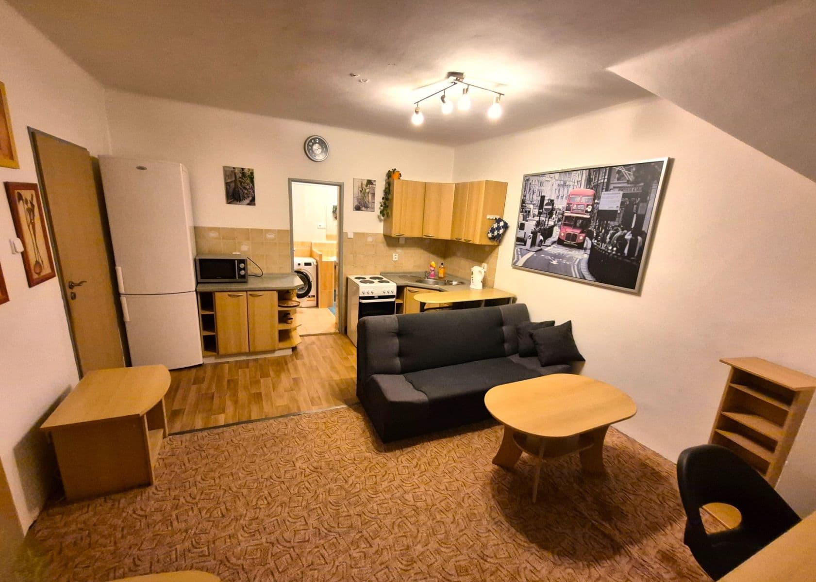 Prenájom bytu 2-izbový 32 m², Pod Strojírnami, Praha, Praha Prenájom bytu 2-izbový 32 m², Pod Strojírnami, Praha, Praha