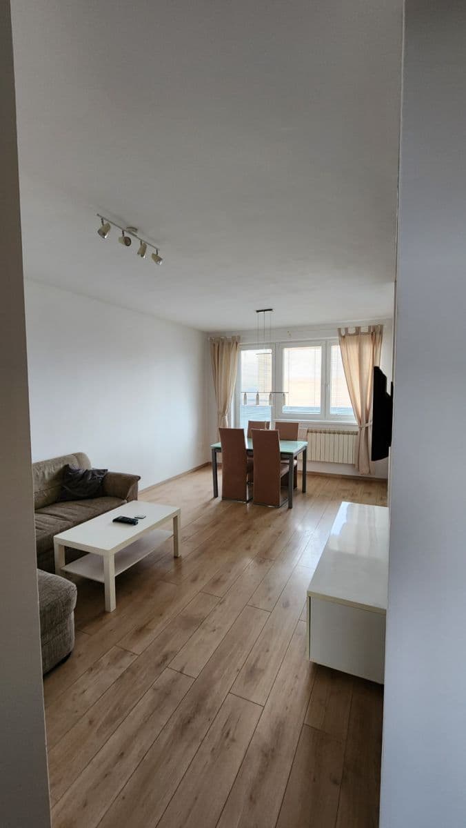 Prenájom bytu 3-izbový 66 m², Banšelova, Ružinov, Bratislavský kraj Prenájom bytu 3-izbový 66 m², Banšelova, Ružinov, Bratislavský kraj