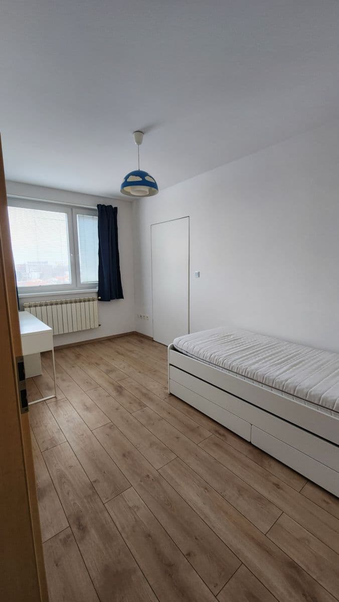 Prenájom bytu 3-izbový 66 m², Banšelova, Ružinov, Bratislavský kraj Prenájom bytu 3-izbový 66 m², Banšelova, Ružinov, Bratislavský kraj