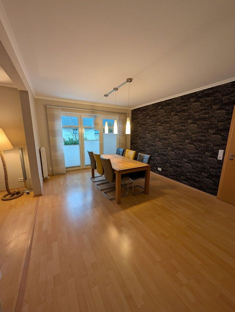 Predaj domu 205 m², pozemek 1.050 m², Am Wildbach 7, Wiesmoor, Dolné Sasko Predaj domu 205 m², pozemek 1.050 m², Am Wildbach 7, Wiesmoor, Dolné Sasko