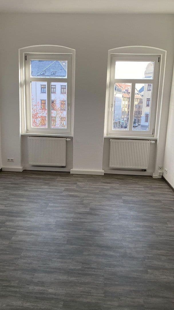 Prenájom bytu 3-izbový 98 m², Bahnhofstr.2, Zwickau, Sasko Prenájom bytu 3-izbový 98 m², Bahnhofstr.2, Zwickau, Sasko