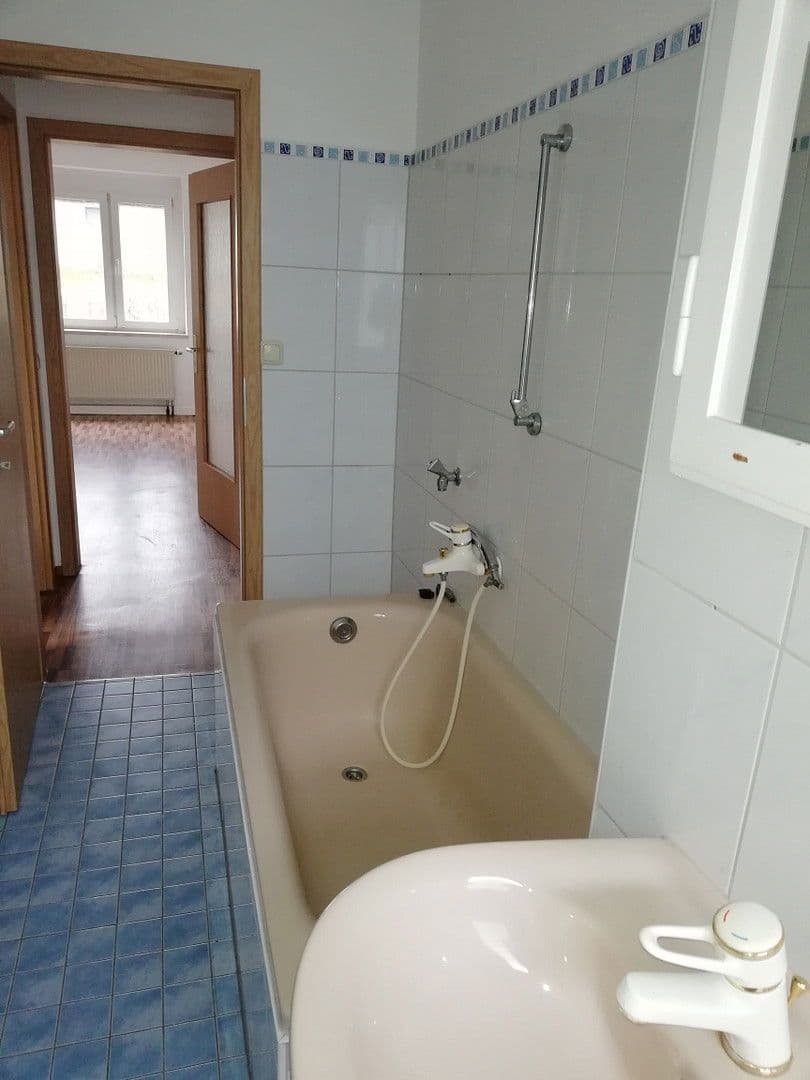 Prenájom bytu 3-izbový 58 m², Talstraße 34, Weischlitz, Sasko Prenájom bytu 3-izbový 58 m², Talstraße 34, Weischlitz, Sasko