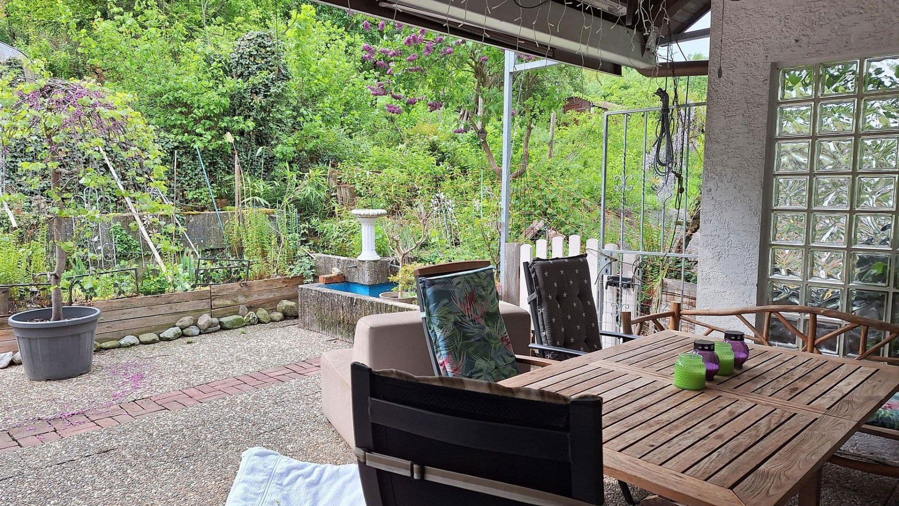 Predaj domu 210 m², pozemek 1.472 m², Schwärzlocher Str. 63, Tübingen, Bádensko-Wurttembersko Predaj domu 210 m², pozemek 1.472 m², Schwärzlocher Str. 63, Tübingen, Bádensko-Wurttembersko