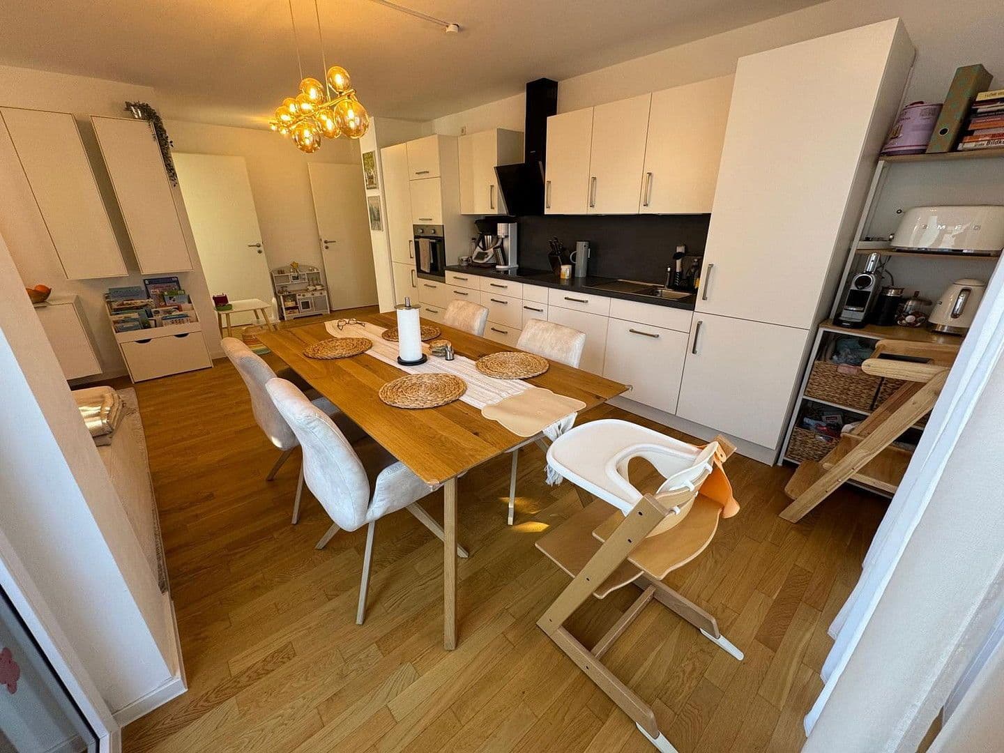 Prenájom bytu 4-izbový 90 m², Leienfelsstr. 2b, 81243, München, München, Bavorsko Prenájom bytu 4-izbový 90 m², Leienfelsstr. 2b, 81243, München, München, Bavorsko